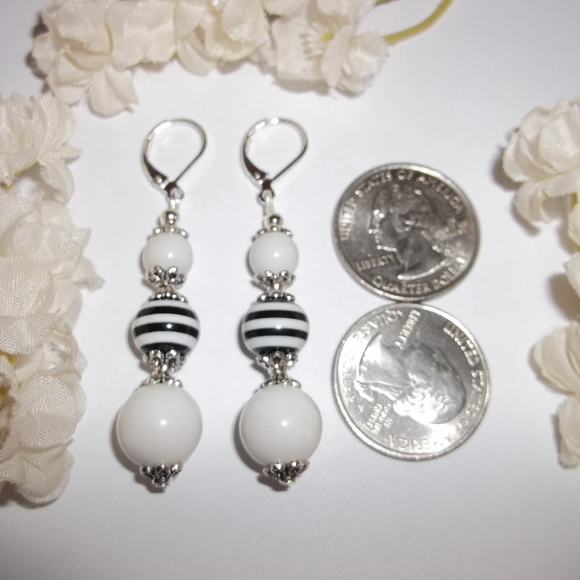 Black & White Stripe Earring Set Handmade NWT 5000 - Picture 7 of 8